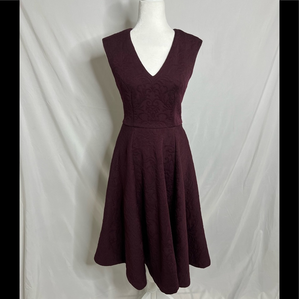 Ted Baker Dhamira v-neck jacquard fit& flare dress size 1 equal to a 4 US.
